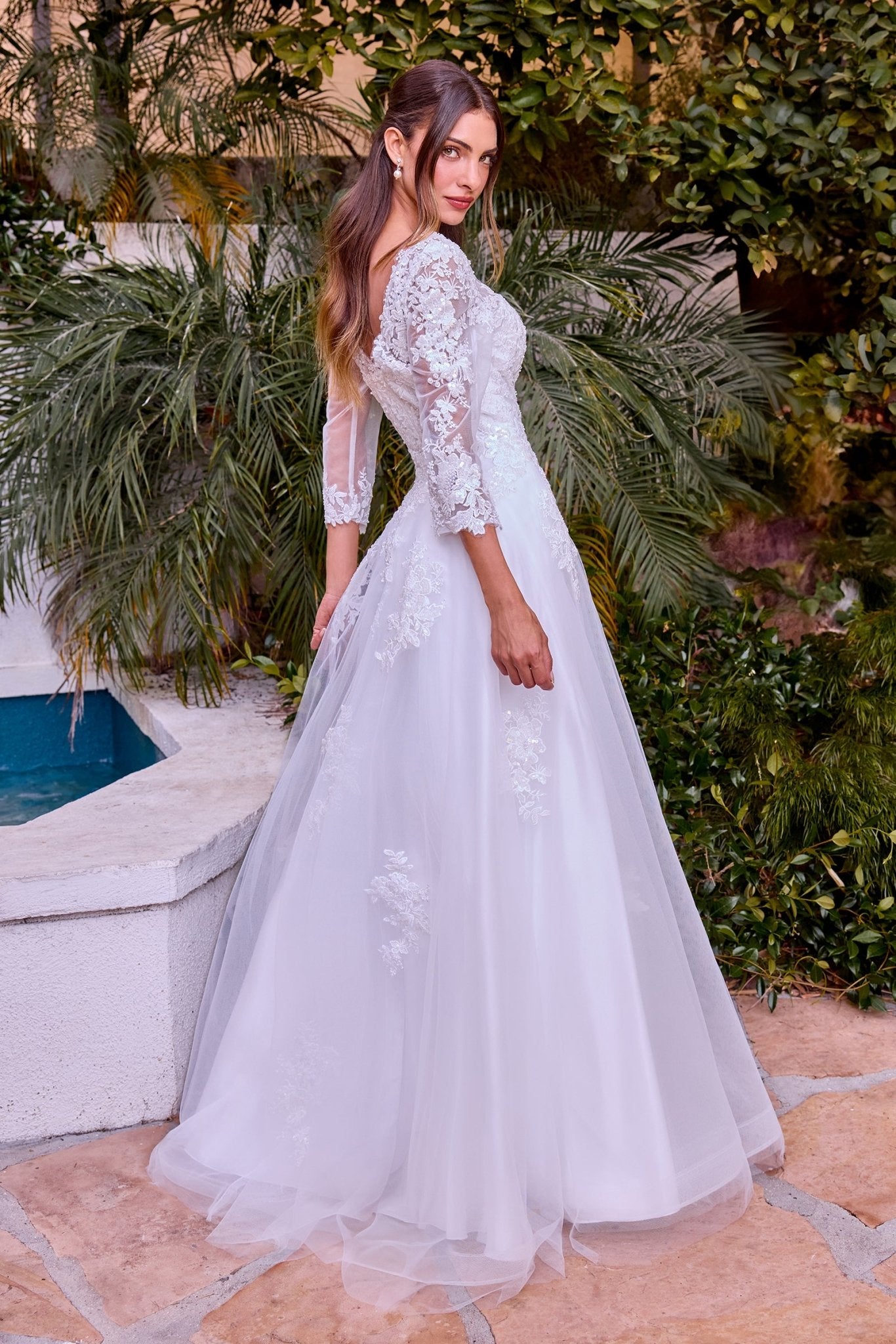 J883W - Ladivine by Cinderella Divine