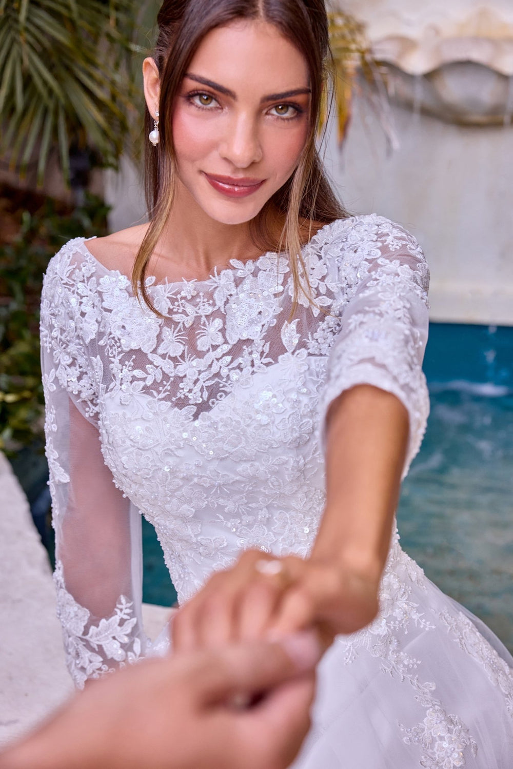 J883W - Ladivine by Cinderella Divine