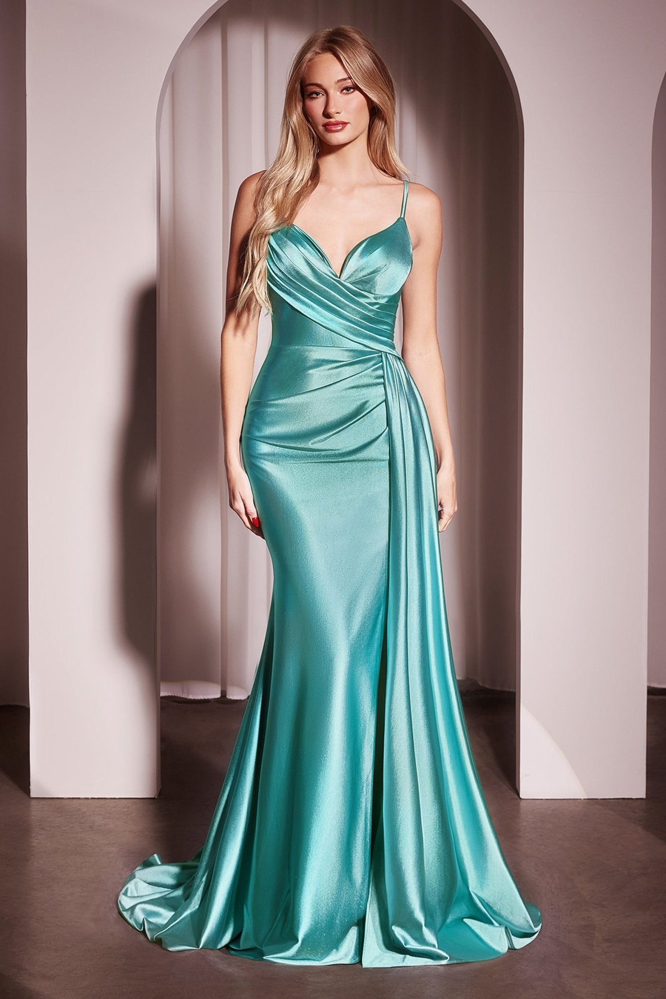 KV1119 | FITTED DRESS – Ladivine by Cinderella Divine