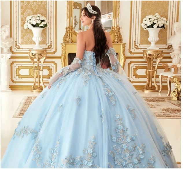 Quinceaera Dress Shopping: The Right Gowns for Your Court Quinceaera Dress Shopping: The Right Gowns for Your Court