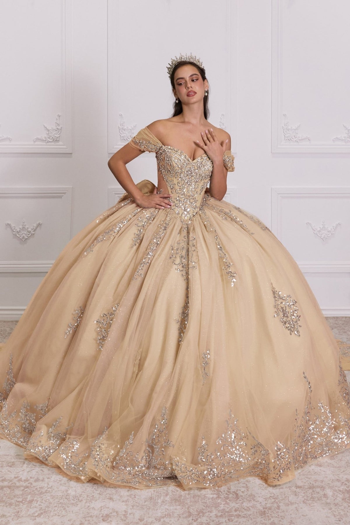 15730 - Ladivine by Cinderella Divine