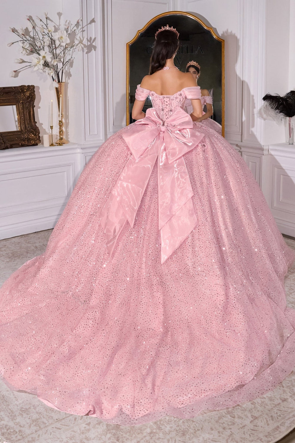 15740 - Ladivine by Cinderella Divine