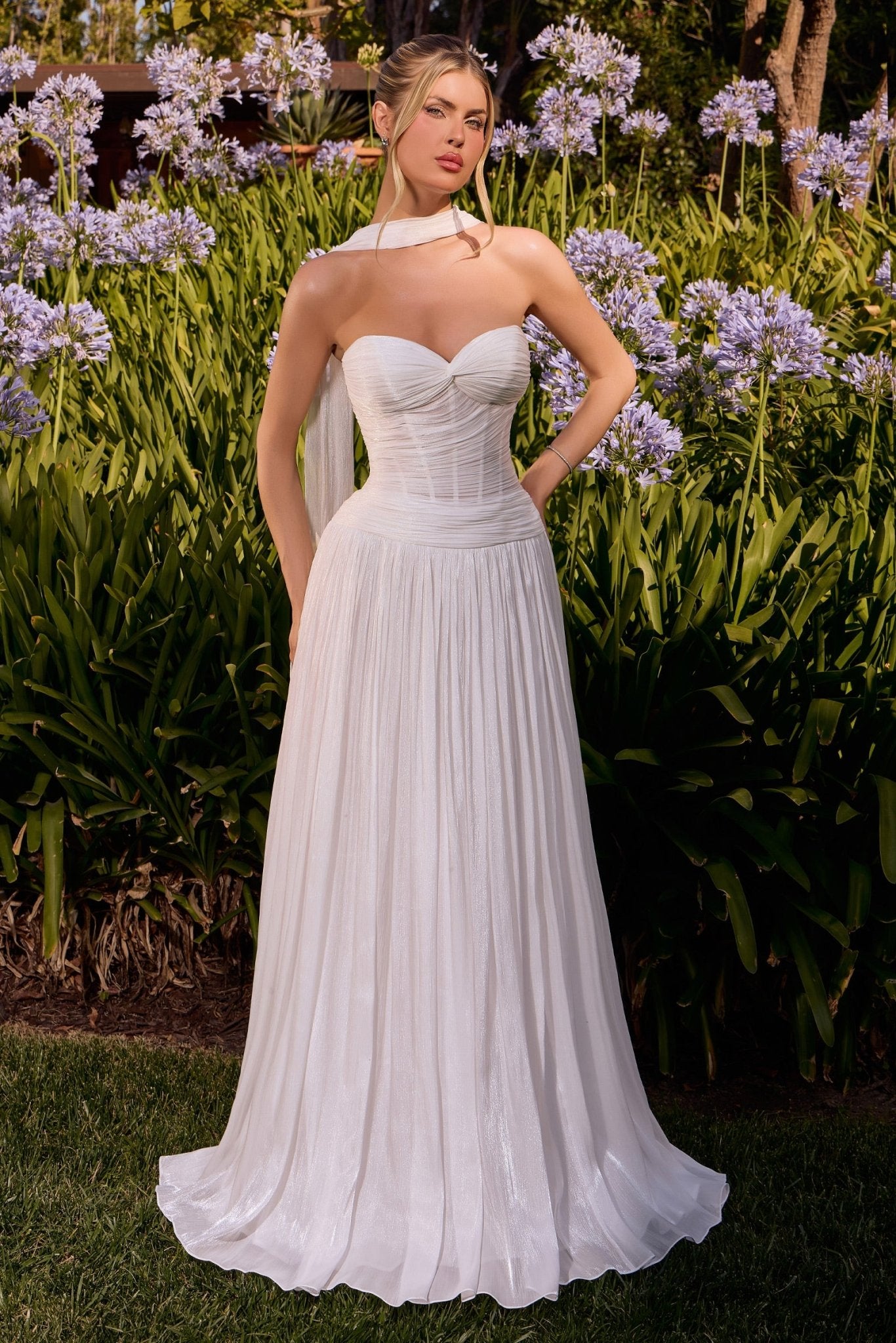 CD414W - Ladivine by Cinderella Divine