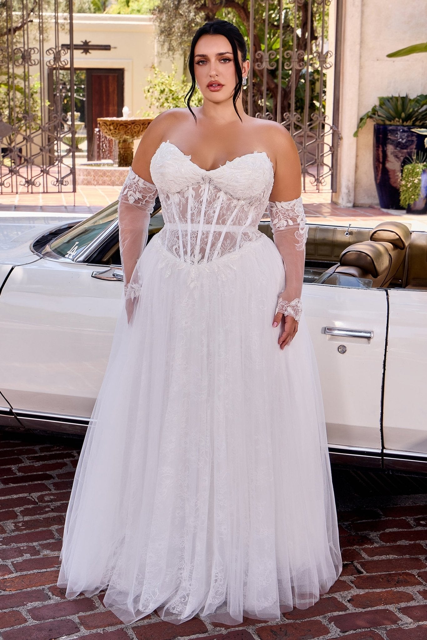 CD717W - Ladivine by Cinderella Divine