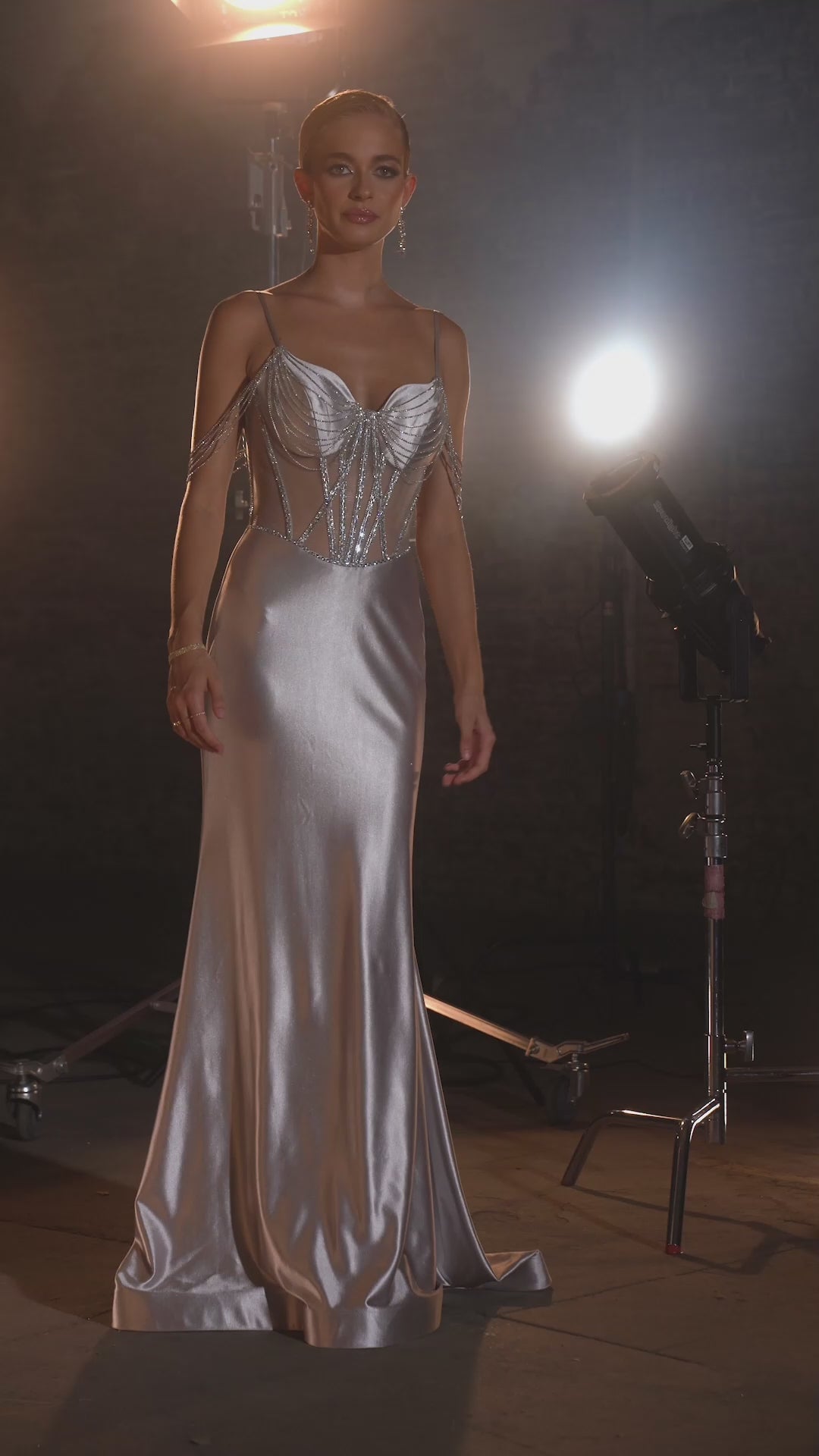 CD820 | FITTED DRESS – Ladivine by Cinderella Divine | Shop Trendy
