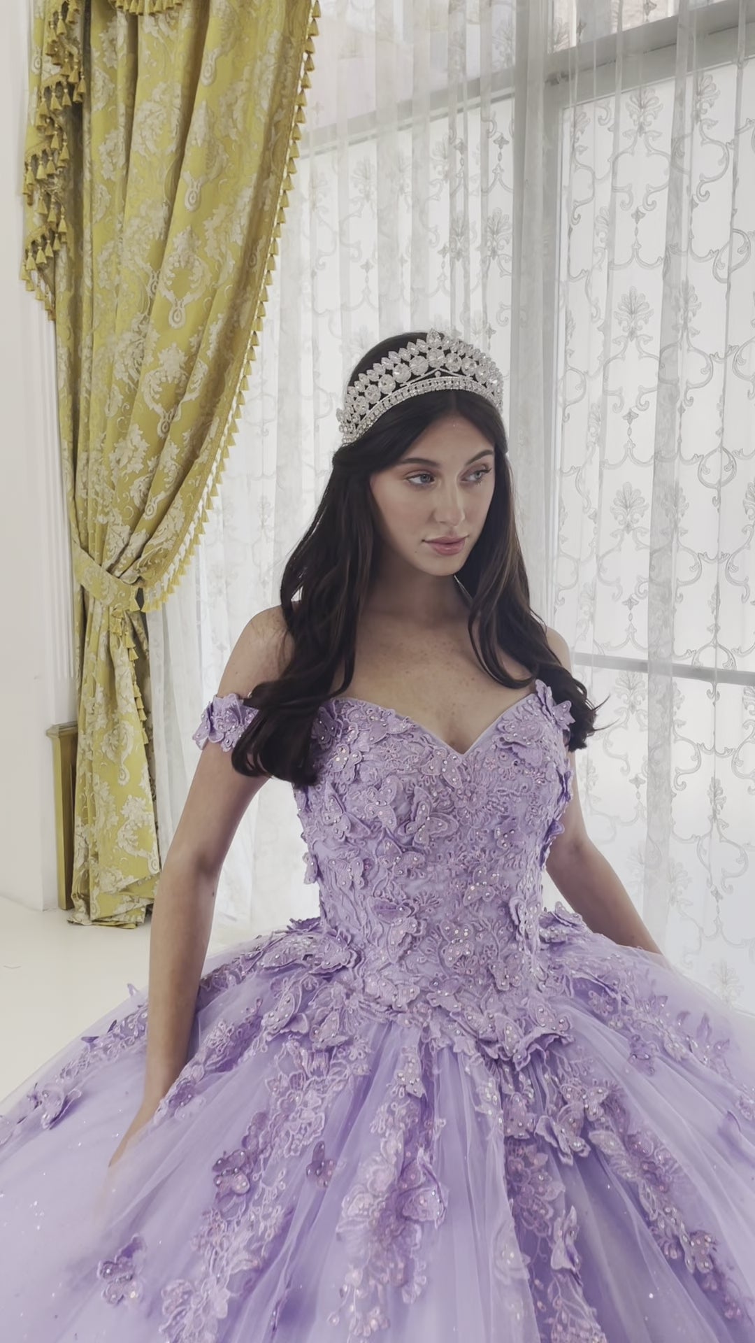15709 | BALL GOWN – Ladivine by Cinderella Divine | Shop Trendy