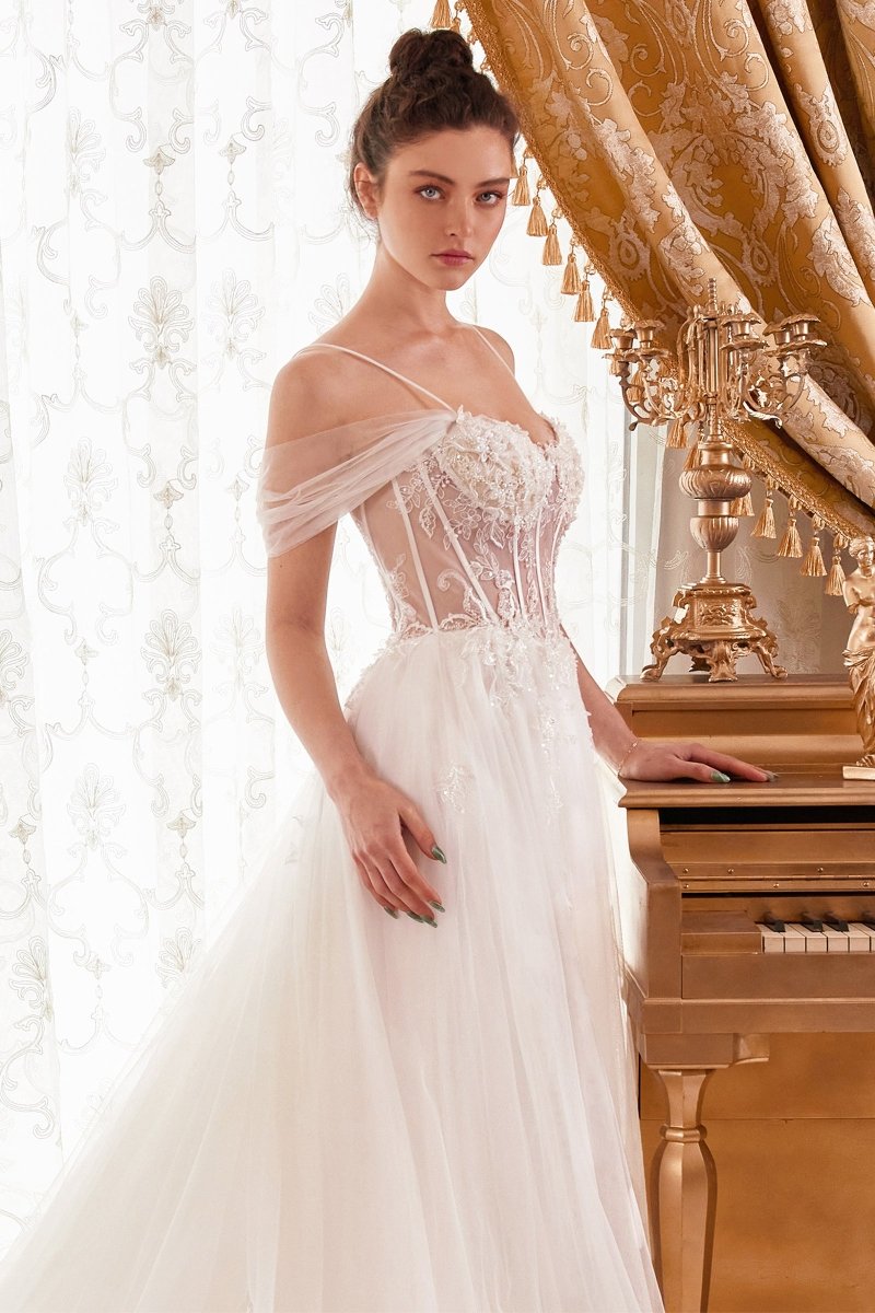 layered tulle wedding dress Glitter Sweetheart With Straps This stunning wedding dress features a flowing layered tulle skirt and delicate lace details Lace Bodice Ball Gown with